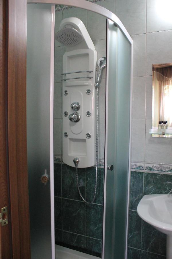 Valiko Hotell Tbilisi Exteriör bild