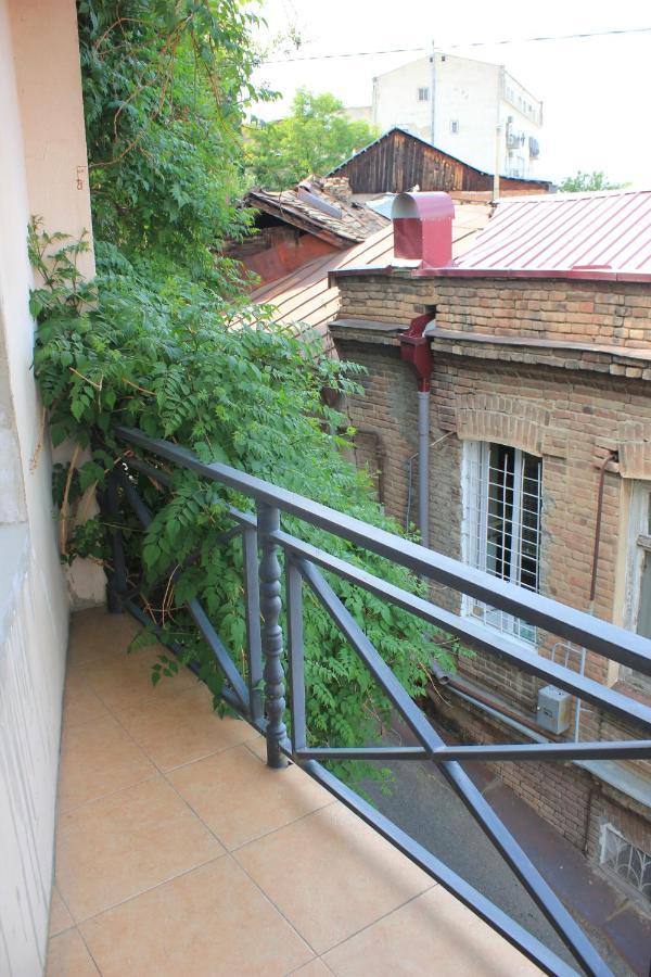 Valiko Hotell Tbilisi Exteriör bild