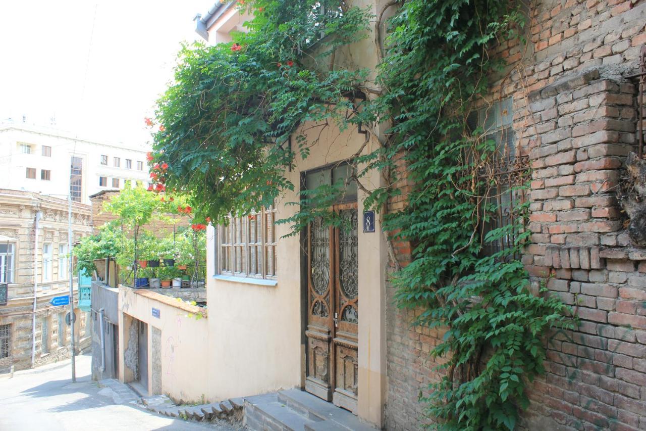 Valiko Hotell Tbilisi Exteriör bild