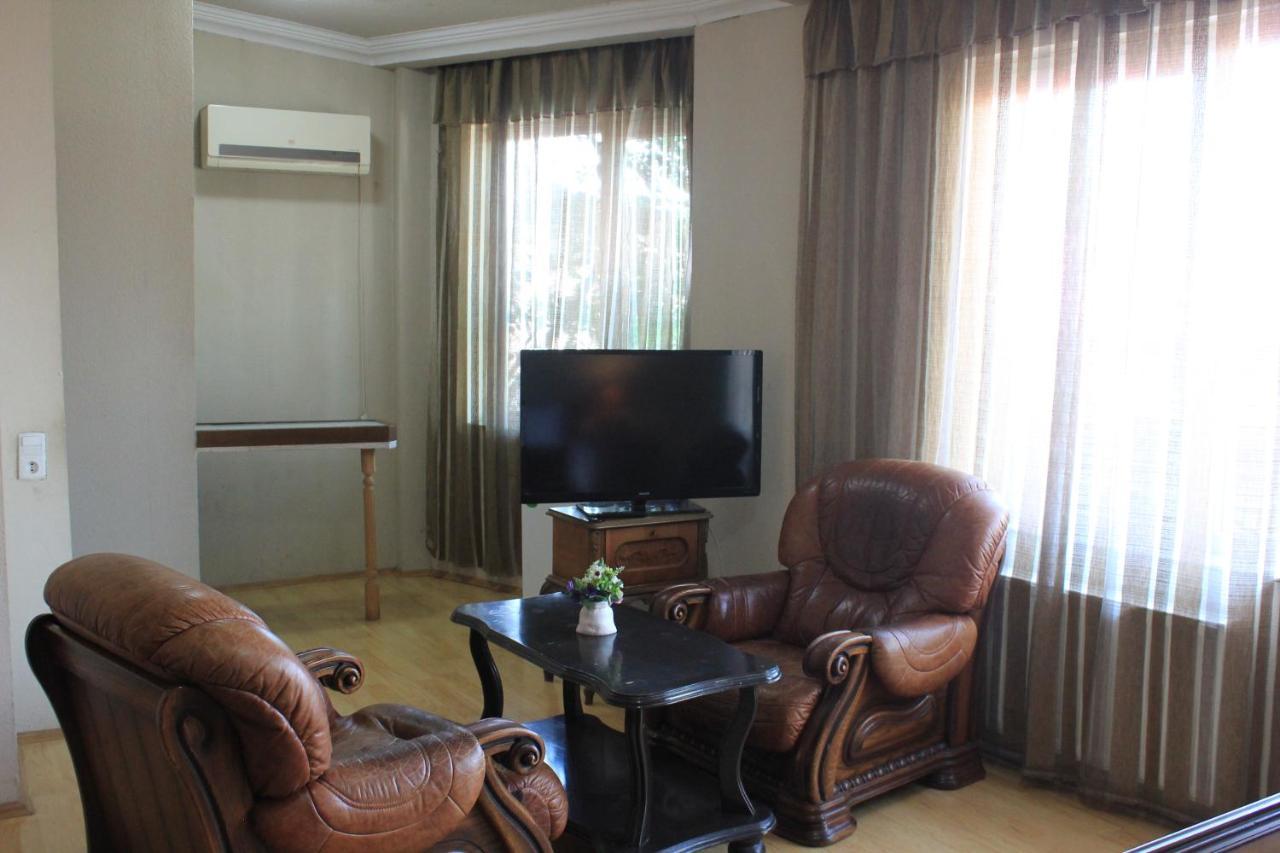 Valiko Hotell Tbilisi Exteriör bild