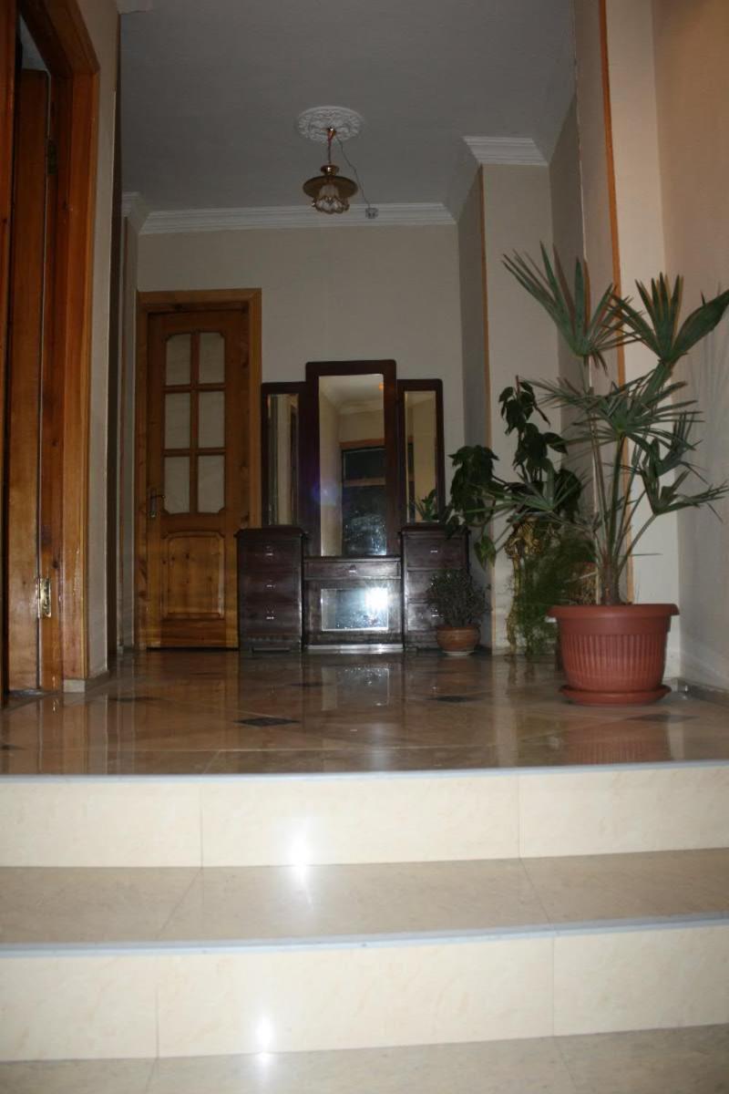 Valiko Hotell Tbilisi Exteriör bild